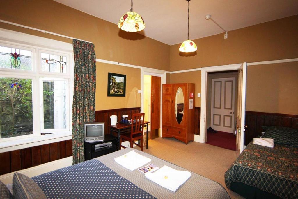 Hulmes Court Bed And Breakfast Dunedin Chambre photo